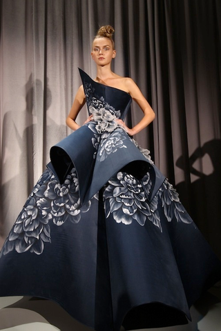 Illustration for article titled Match The Marchesa Gown To The Hollywood Princess